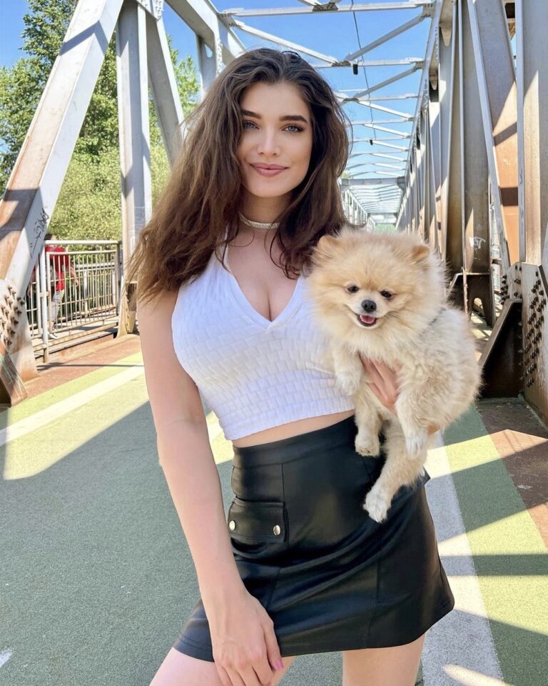 SingleSlavic image 1